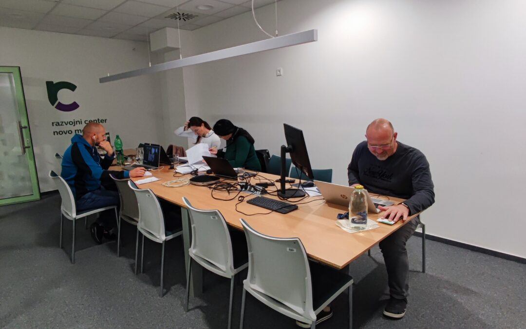 SCIENCEJAM HACKATHON – NOVI ZAČETKI NA POTI V TRŽNO USMERJENO ZNANOST ZA SLOVENSKE GIMNAZIJCE